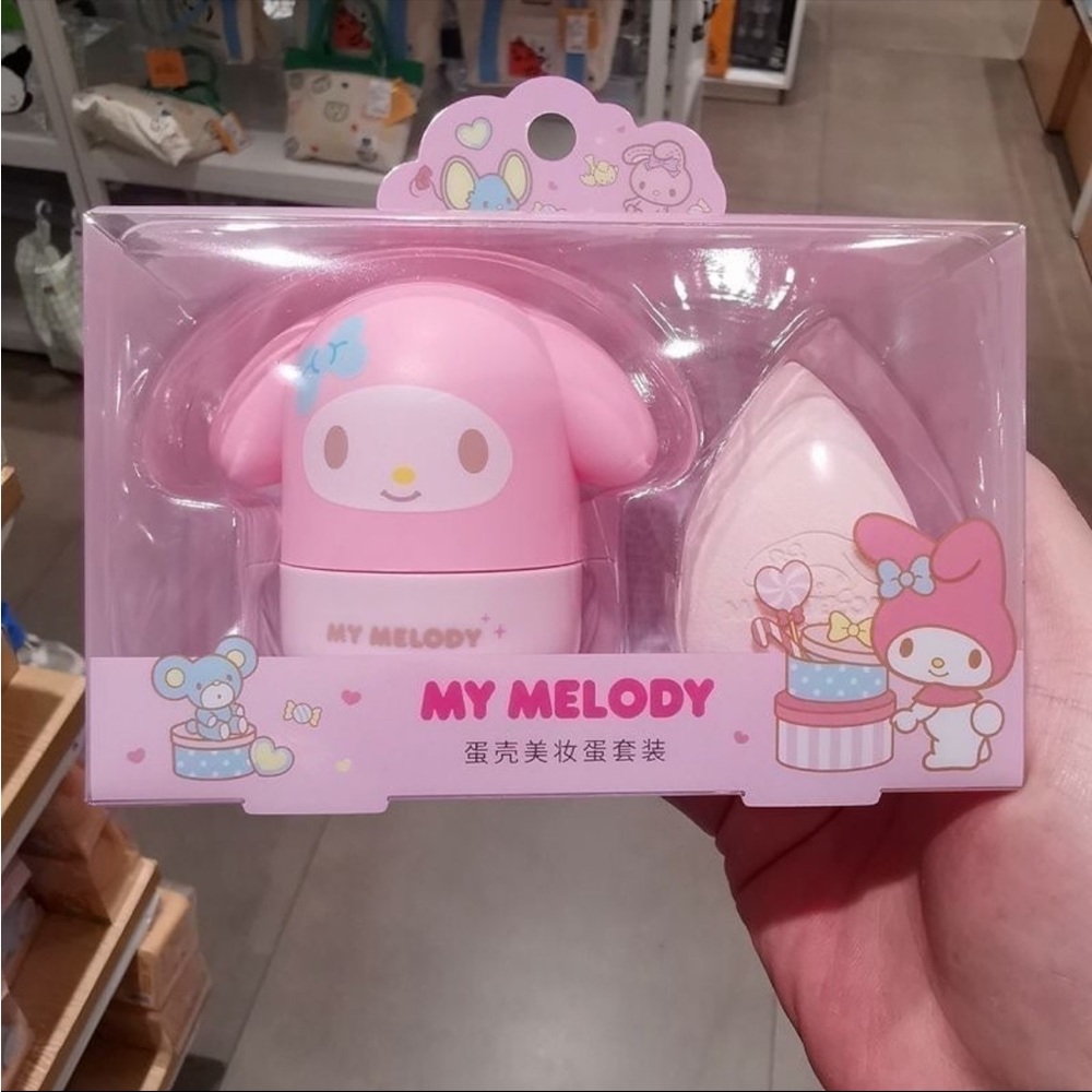 My melody beauty blender sponge and a case